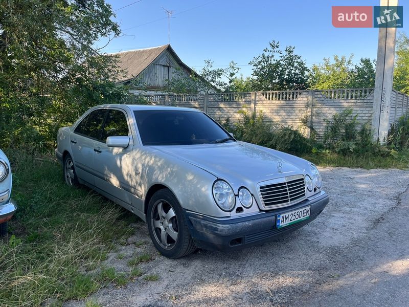 Седан Mercedes-Benz E-Class 1999 в Житомире