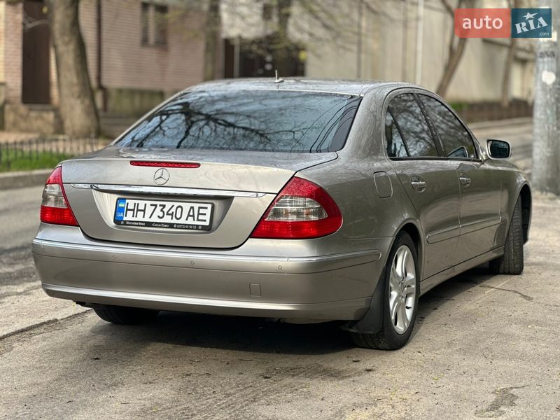 Седан Mercedes-Benz E-Class 2006 в Одессе