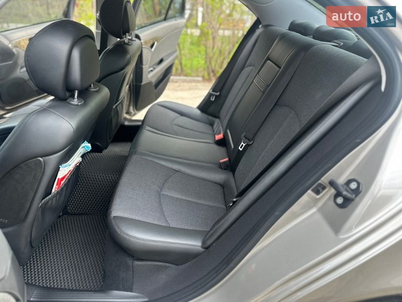 Седан Mercedes-Benz E-Class 2006 в Одессе