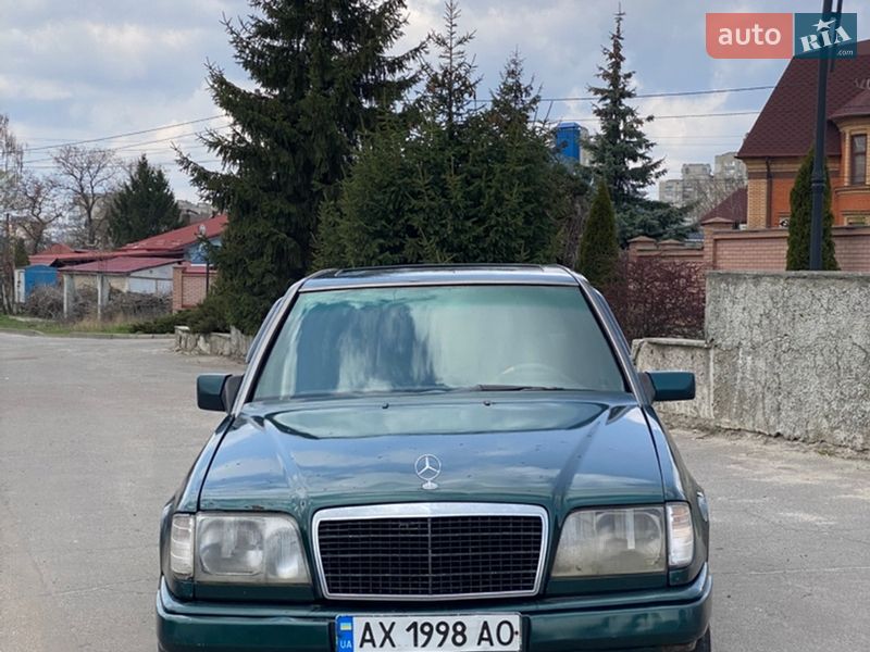 Mercedes-Benz E-Class 1995 Mercedes-Benz E-Class 1995