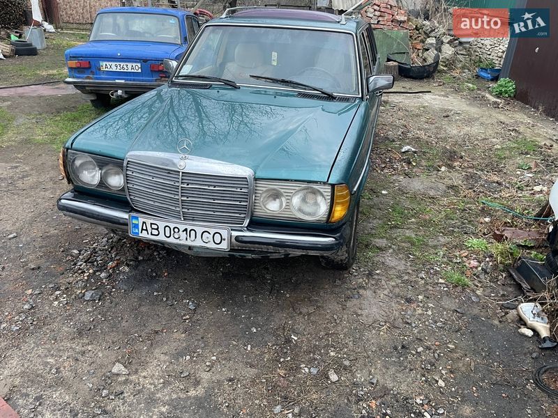 Mercedes-Benz E-Class 1982