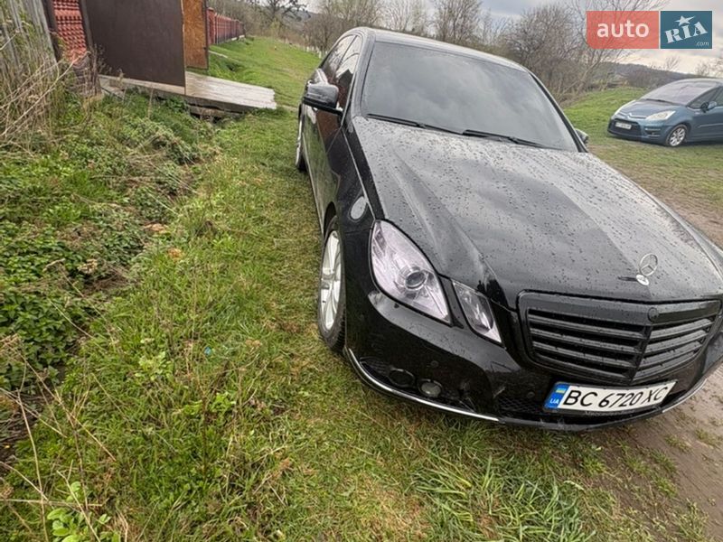 Седан Mercedes-Benz E-Class 2010 в Калуше