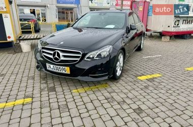 Седан Mercedes-Benz E-Class 2015 в Черновцах