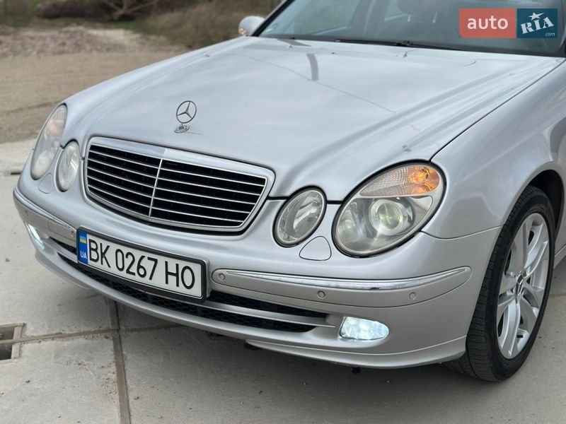 Седан Mercedes-Benz E-Class 2003 в Костополе