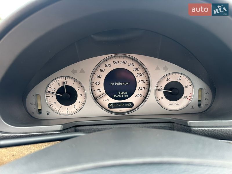 Седан Mercedes-Benz E-Class 2003 в Костополе