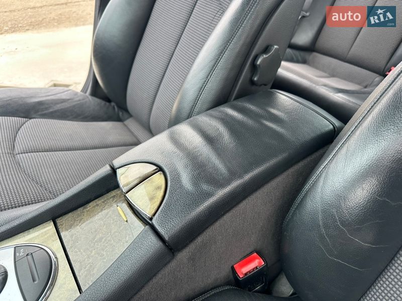 Седан Mercedes-Benz E-Class 2003 в Костополе