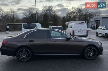 Седан Mercedes-Benz E-Class 2017 в Сарнах
