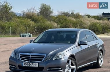 Седан Mercedes-Benz E-Class 2011 в Ужгороді