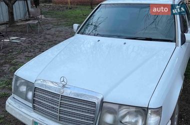 Седан Mercedes-Benz E-Class 1992 в Охтирці