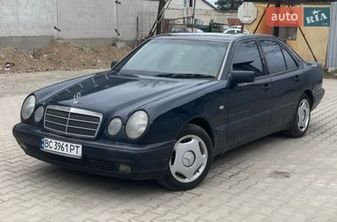 Седан Mercedes-Benz E-Class 1999 в Львові