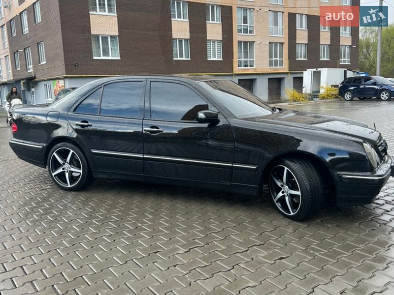 Седан Mercedes-Benz E-Class 2000 в Хмельницком
