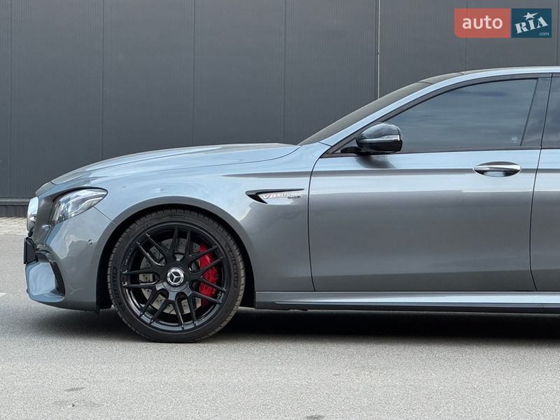 Седан Mercedes-Benz E-Class 2017 в Киеве