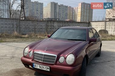 Седан Mercedes-Benz E-Class 1996 в Киеве