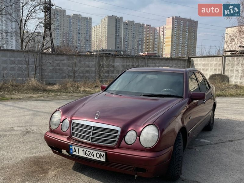 Седан Mercedes-Benz E-Class 1996 в Киеве