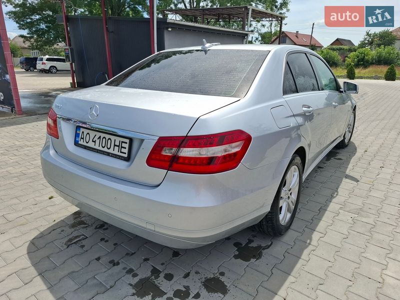 Седан Mercedes-Benz E-Class 2012 в Виноградове