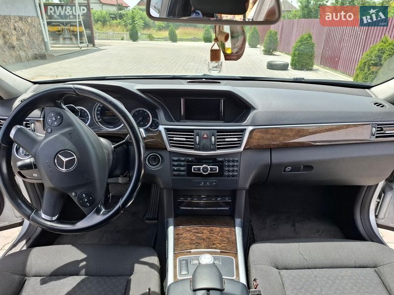 Седан Mercedes-Benz E-Class 2012 в Виноградове
