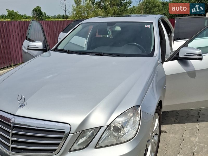 Седан Mercedes-Benz E-Class 2012 в Виноградове