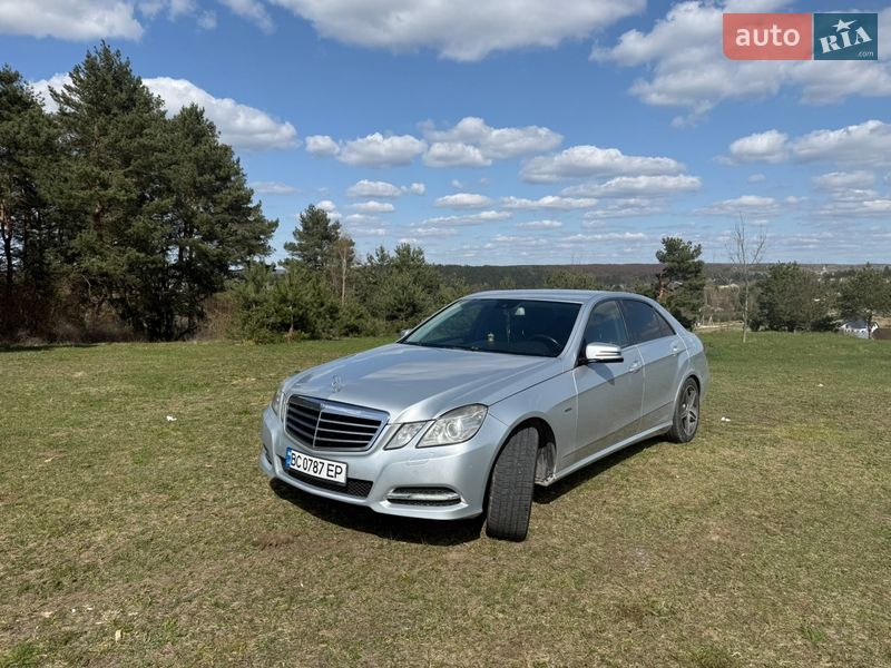 Седан Mercedes-Benz E-Class 2012 в Львове фото 15 Седан Mercedes-Benz E-Class 2012 в Львове