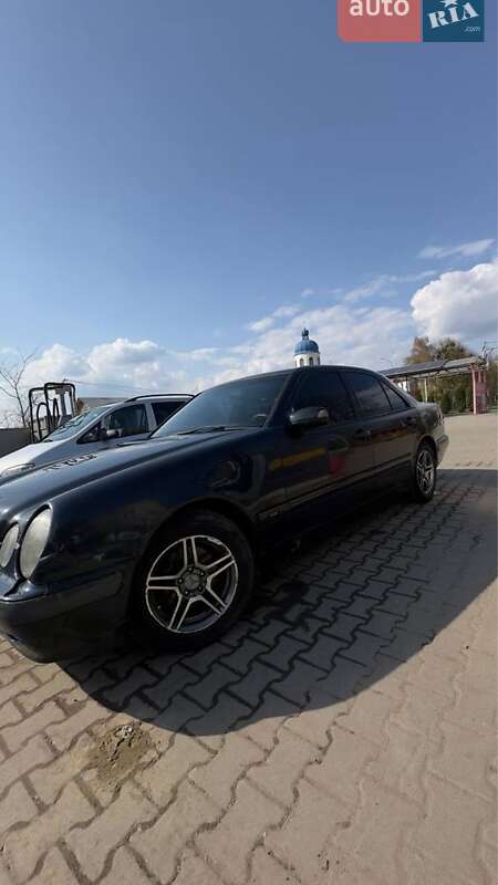 Седан Mercedes-Benz E-Class 2000 в Черновцах фото 2 Седан Mercedes-Benz E-Class 2000 в Черновцах