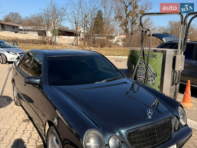 Mercedes-Benz E-Class 2000