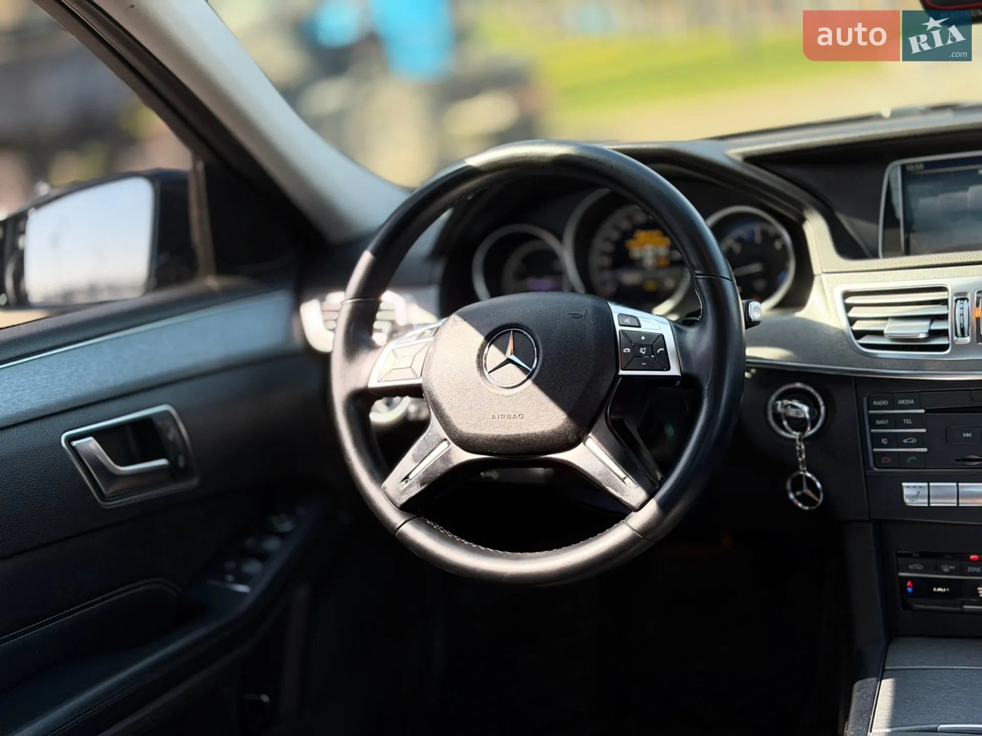 2015 Mercedes-Benz E-klasse - мініатюра 23