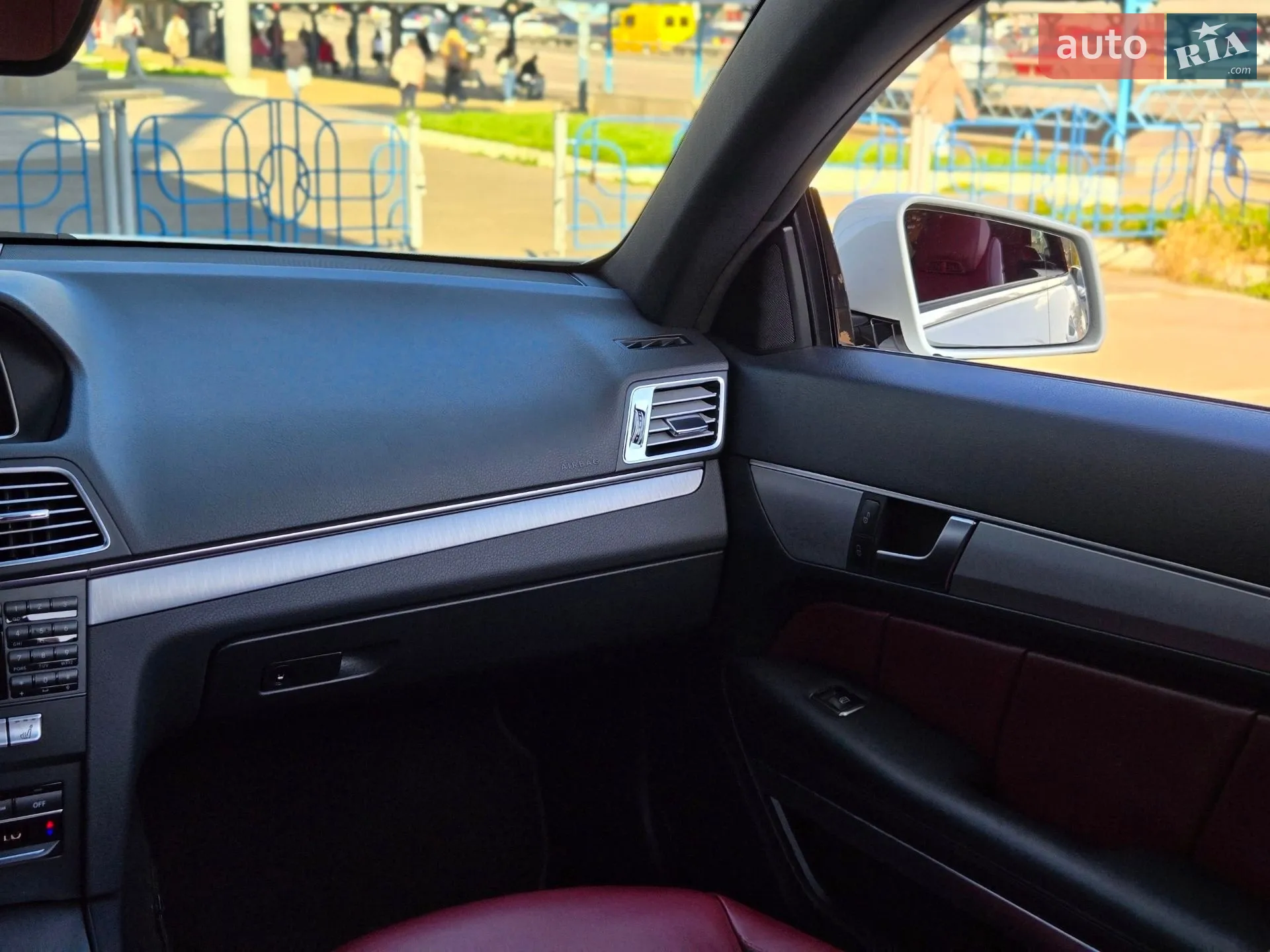 2013 Mercedes-Benz E-klasse - мініатюра 24