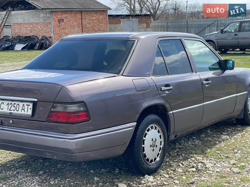 Mercedes-Benz E-Class 1994
