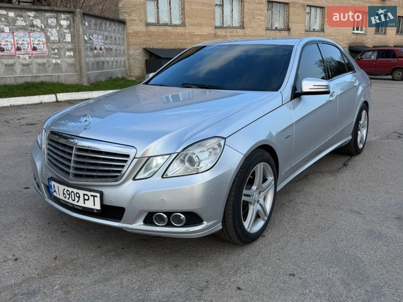 Mercedes-Benz E-Class 2011
