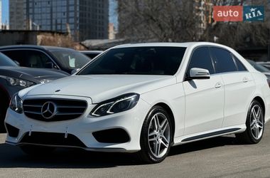 Седан Mercedes-Benz E-Class 2013 в Києві