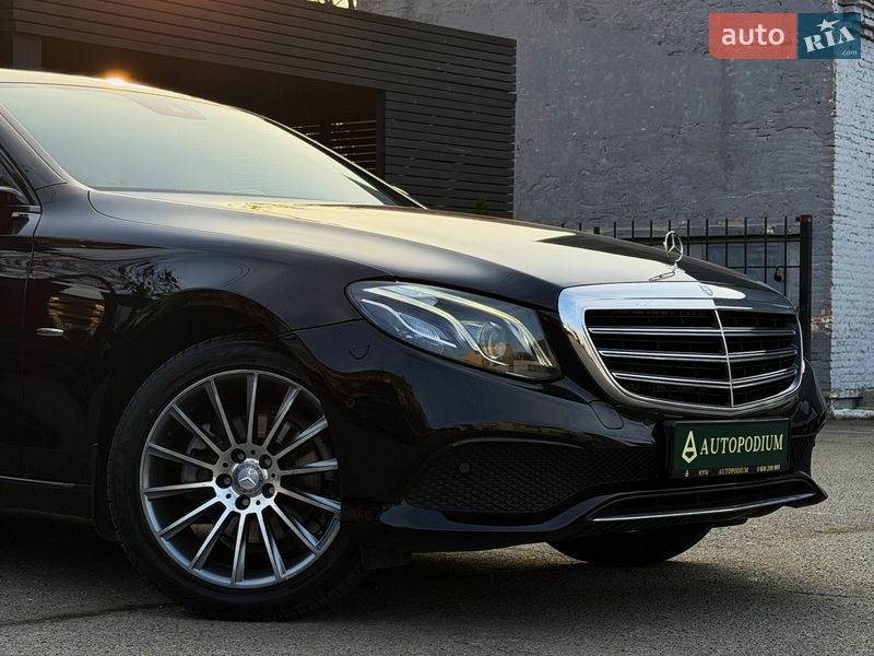 Седан Mercedes-Benz E-Class 2016 в Киеве