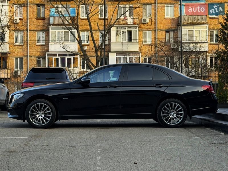 Седан Mercedes-Benz E-Class 2016 в Киеве