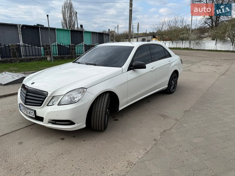 Mercedes-Benz E-Class 2011