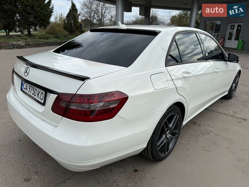 Mercedes-Benz E-Class 2011