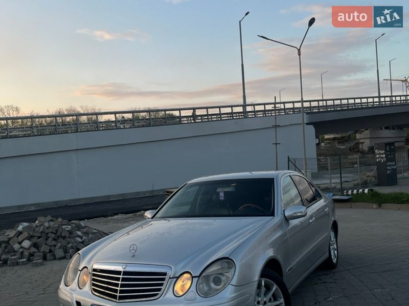 Mercedes-Benz E-Class 2002