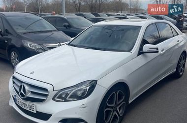 Седан Mercedes-Benz E-Class 2015 в Дніпрі