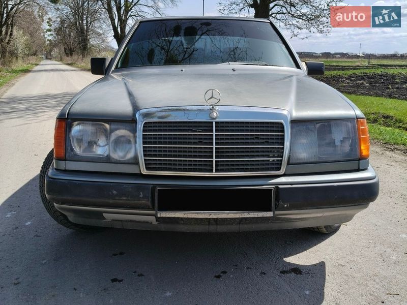 Mercedes-Benz E-Class 1989