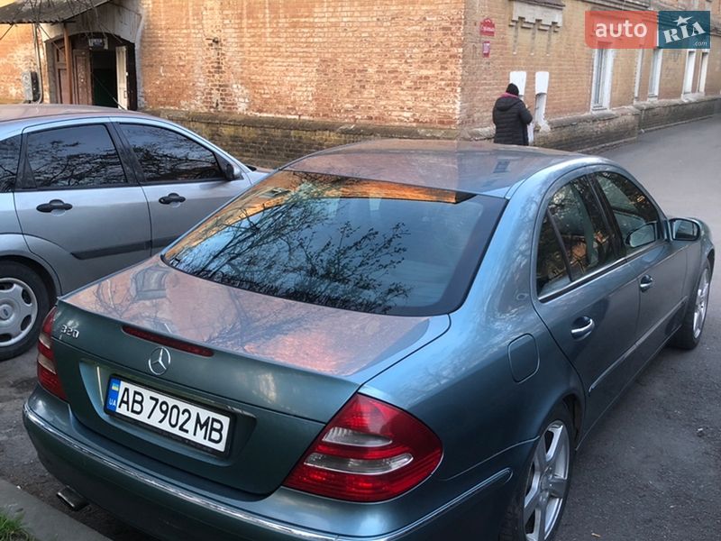 Седан Mercedes-Benz E-Class 2002 в Вінниці