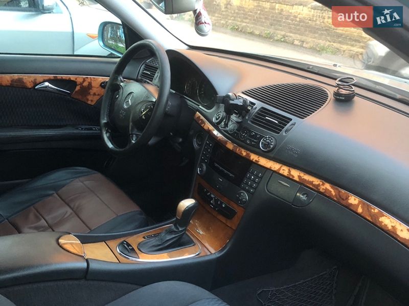 Седан Mercedes-Benz E-Class 2002 в Вінниці