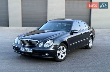 Седан Mercedes-Benz E-Class 2002 в Сарнах
