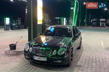 Седан Mercedes-Benz E-Class 2006 в Солонці