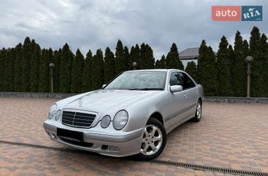 Седан Mercedes-Benz E-Class 2000 в Києві