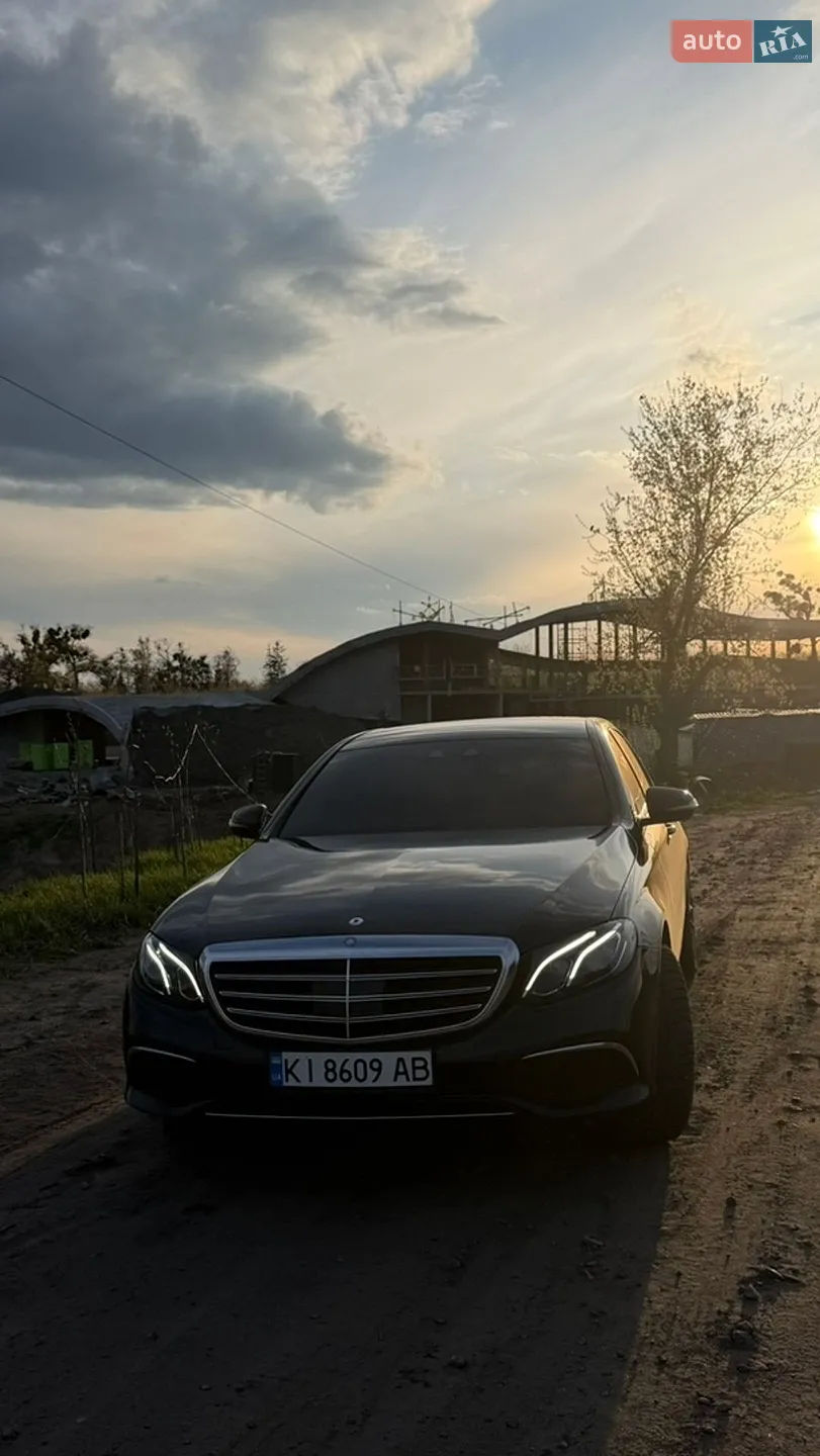 2017 Mercedes-Benz E-klasse - фото 1