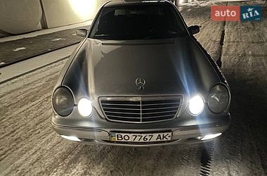 Седан Mercedes-Benz E-Class 2000 в Луцьку