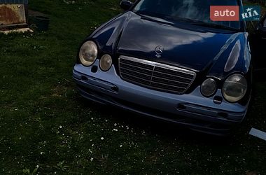 Седан Mercedes-Benz E-Class 2001 в Львове