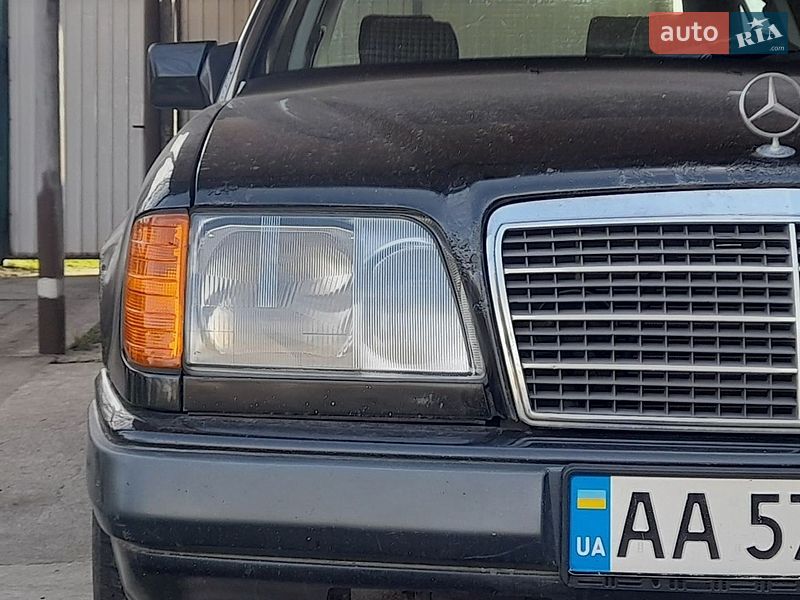 Mercedes-Benz E-Class 1993