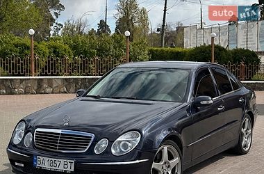 Седан Mercedes-Benz E-Class 2004 в Киеве