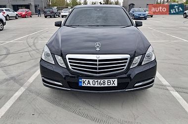 Седан Mercedes-Benz E-Class 2010 в Киеве