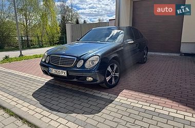 Седан Mercedes-Benz E-Class 2002 в Стрию