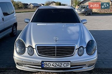 Седан Mercedes-Benz E-Class 2005 в Чорткові