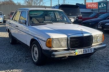 Седан Mercedes-Benz E-Class 1980 в Одессе
